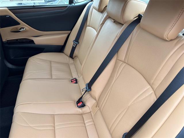 new 2025 Lexus ES 350 car, priced at $55,049