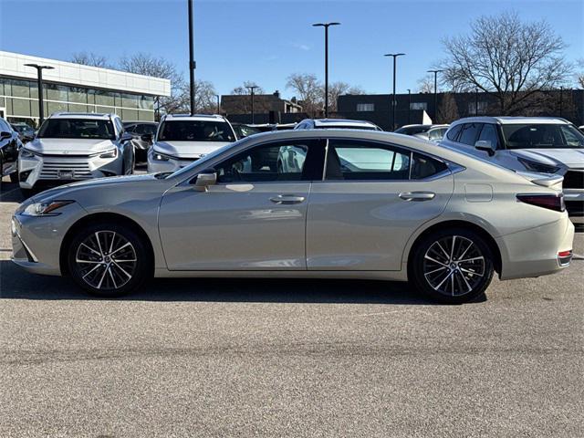 used 2025 Lexus ES 300h car, priced at $44,795