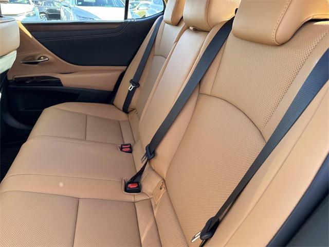 used 2025 Lexus ES 300h car, priced at $44,795