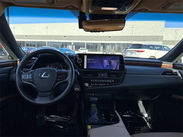used 2025 Lexus ES 300h car, priced at $44,795