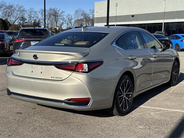 used 2025 Lexus ES 300h car, priced at $44,795