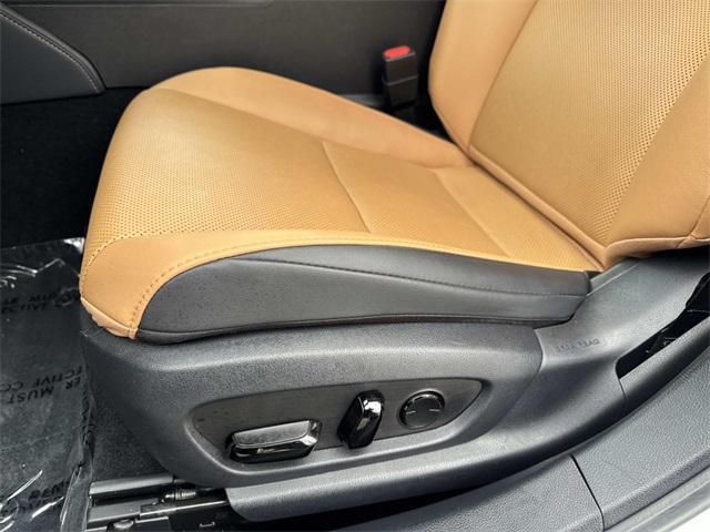 used 2022 Lexus ES 350 car, priced at $36,495