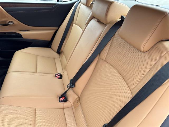 used 2022 Lexus ES 350 car, priced at $36,495