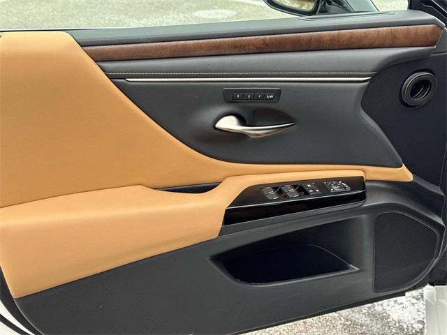 used 2022 Lexus ES 350 car, priced at $36,495