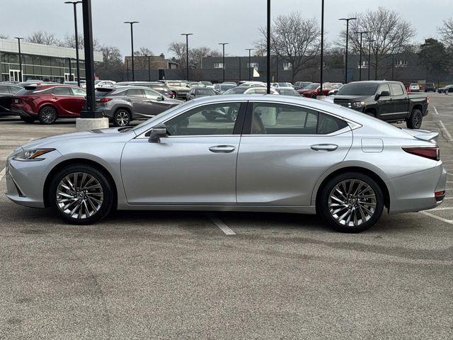 used 2025 Lexus ES 300h car, priced at $48,995