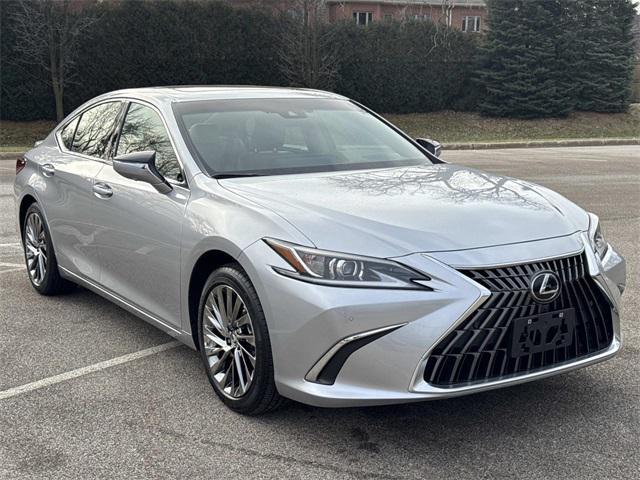 used 2025 Lexus ES 300h car, priced at $55,814