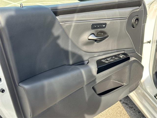 used 2025 Lexus ES 350 car, priced at $43,995