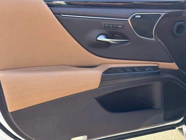 used 2021 Lexus ES 300h car, priced at $36,995