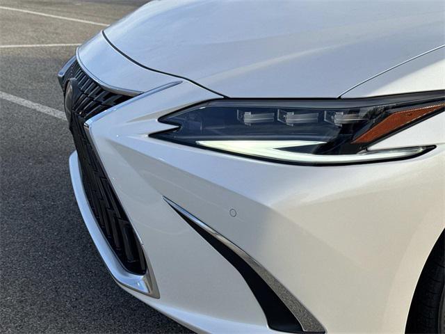 new 2025 Lexus ES 350 car, priced at $53,763