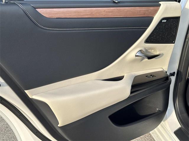 new 2025 Lexus ES 350 car, priced at $53,763
