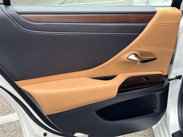 used 2024 Lexus ES 350 car, priced at $43,995