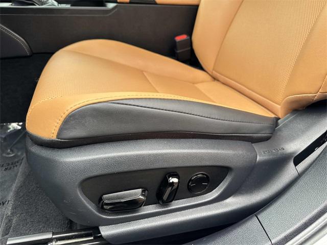 used 2024 Lexus ES 350 car, priced at $43,995