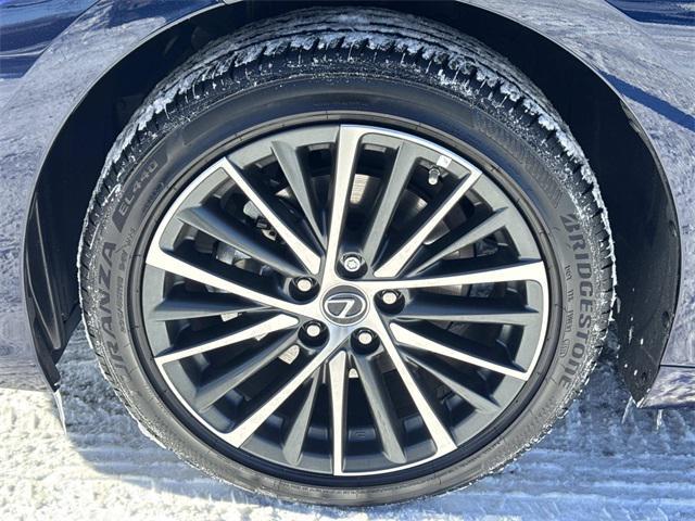 used 2025 Lexus ES 300h car, priced at $46,895