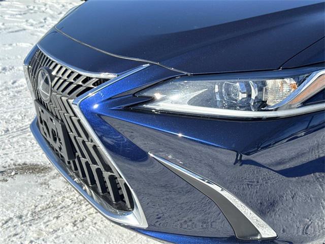 used 2025 Lexus ES 300h car, priced at $46,895