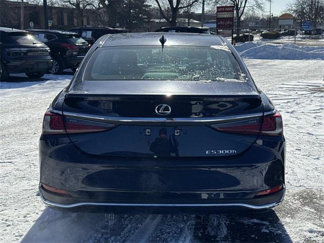 used 2025 Lexus ES 300h car, priced at $46,895