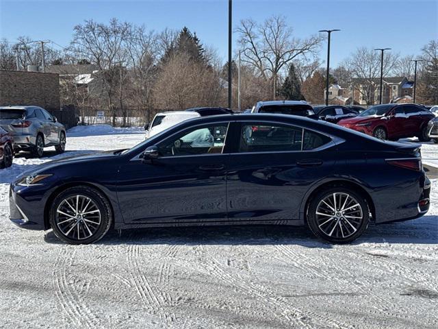 used 2025 Lexus ES 300h car, priced at $46,895