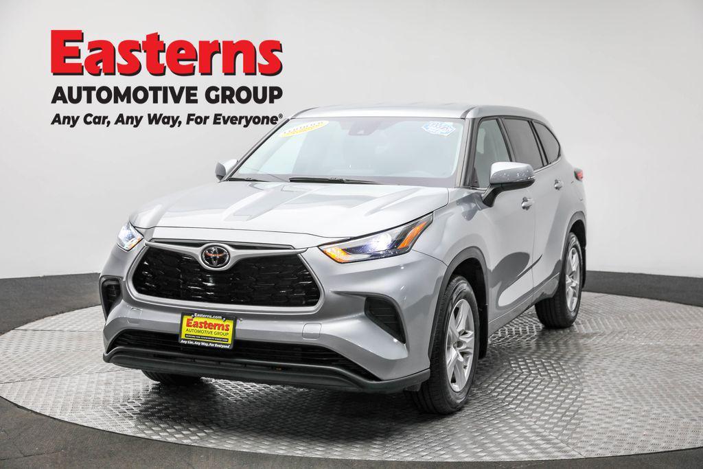used 2022 Toyota Highlander car, priced at $27,950