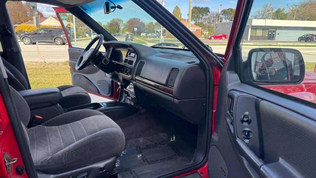 used 1996 Jeep Grand Cherokee car, priced at $3,995