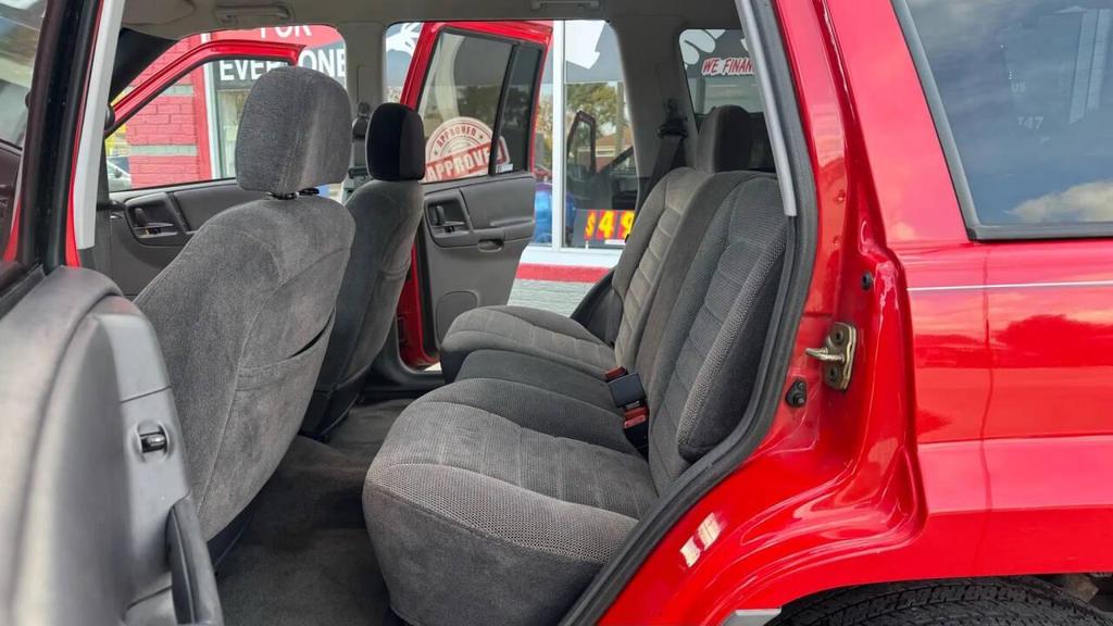 used 1996 Jeep Grand Cherokee car, priced at $3,995