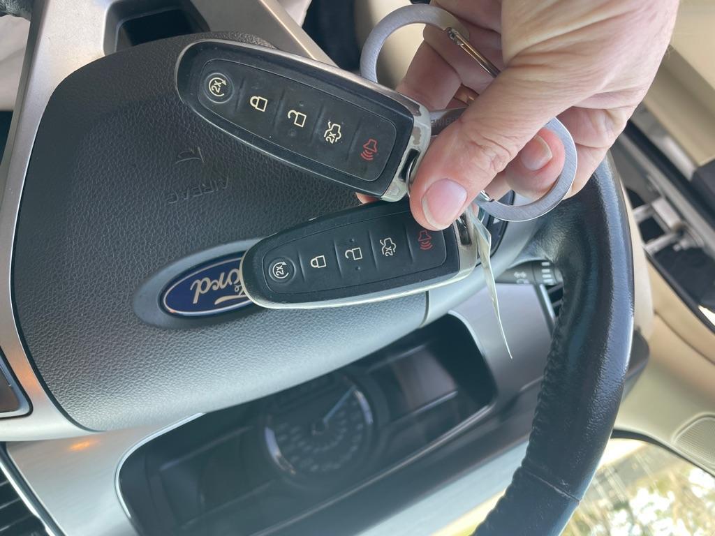 used 2013 Ford Taurus car, priced at $10,950