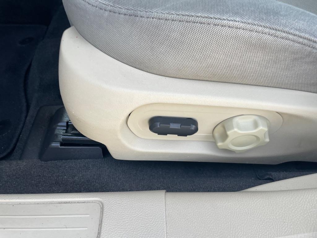 used 2013 Ford Taurus car, priced at $10,950