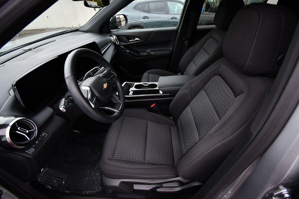 used 2025 Chevrolet Equinox car, priced at $30,347