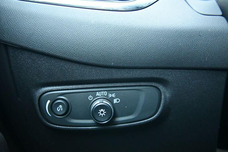 used 2024 Chevrolet Equinox car, priced at $24,589