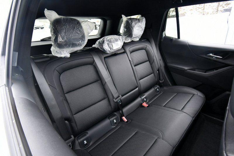 new 2026 Chevrolet Equinox car, priced at $31,002