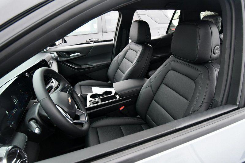 new 2026 Chevrolet Equinox car, priced at $31,002