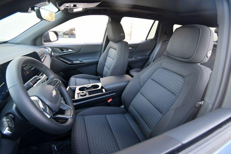 new 2026 Chevrolet Equinox car, priced at $34,121