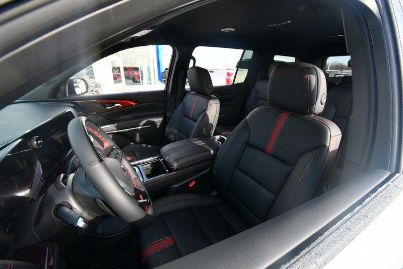 new 2026 Chevrolet Traverse car, priced at $61,114