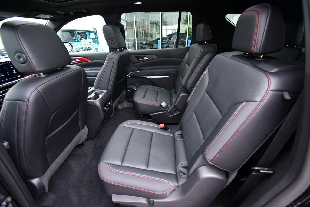 used 2025 Chevrolet Traverse car, priced at $46,034