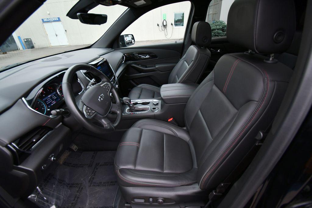 used 2023 Chevrolet Traverse car, priced at $38,738