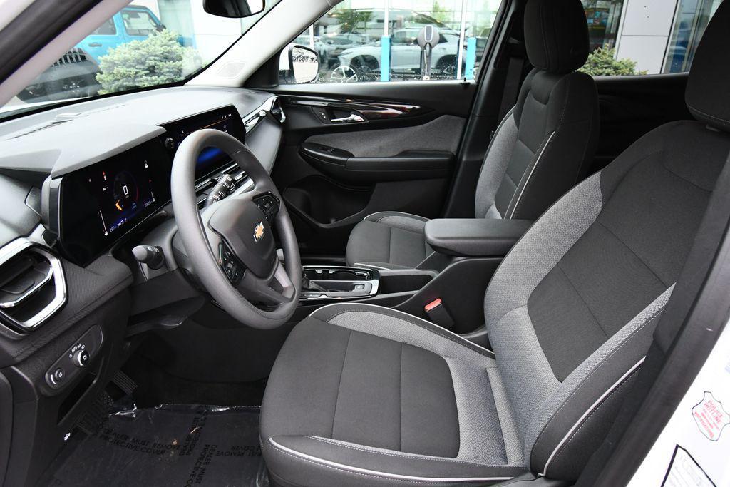 used 2025 Chevrolet TrailBlazer car, priced at $25,114