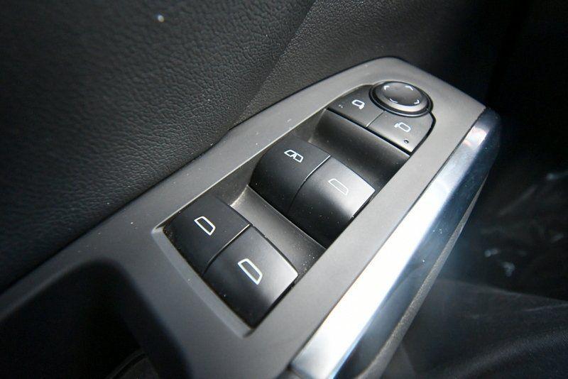 used 2025 Chevrolet Traverse car, priced at $36,348