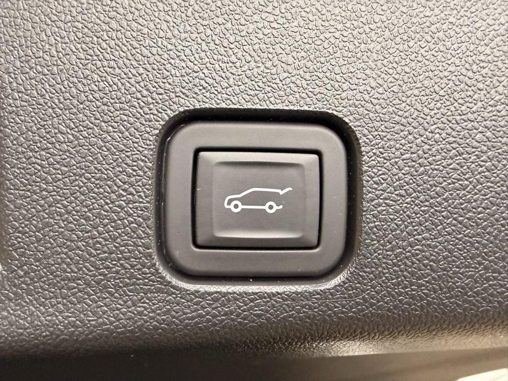 used 2025 GMC Acadia car, priced at $52,891