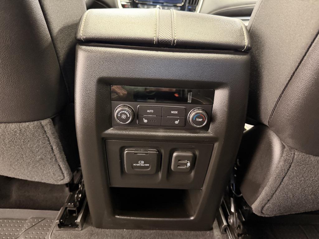 used 2024 Chevrolet Traverse car, priced at $43,991