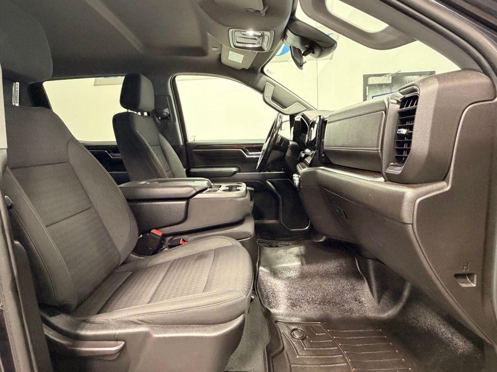 used 2022 GMC Sierra 1500 car, priced at $31,991