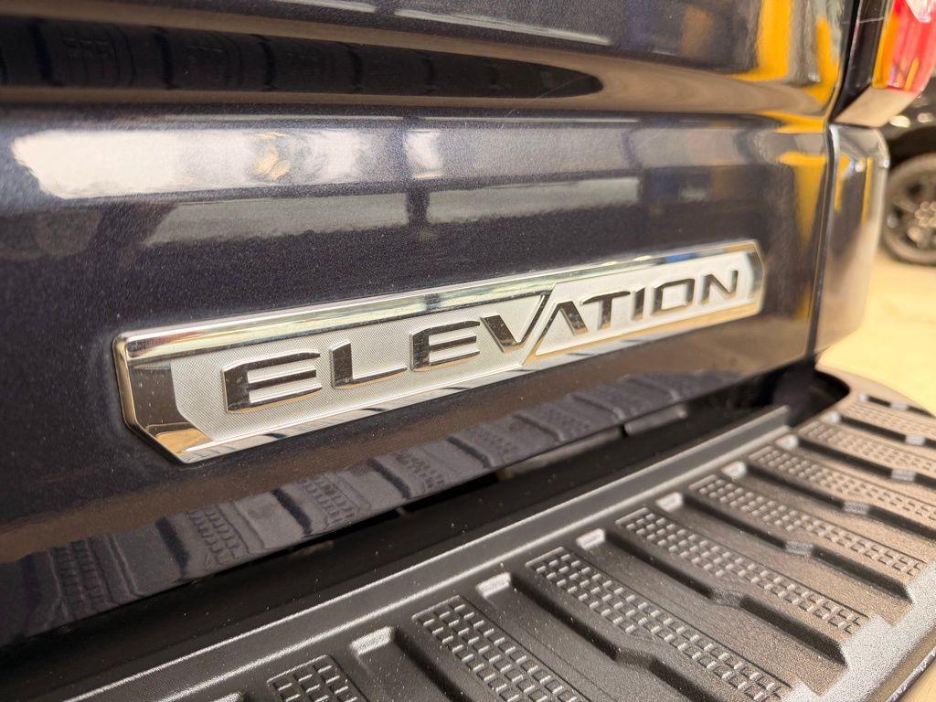 used 2022 GMC Sierra 1500 car, priced at $31,991