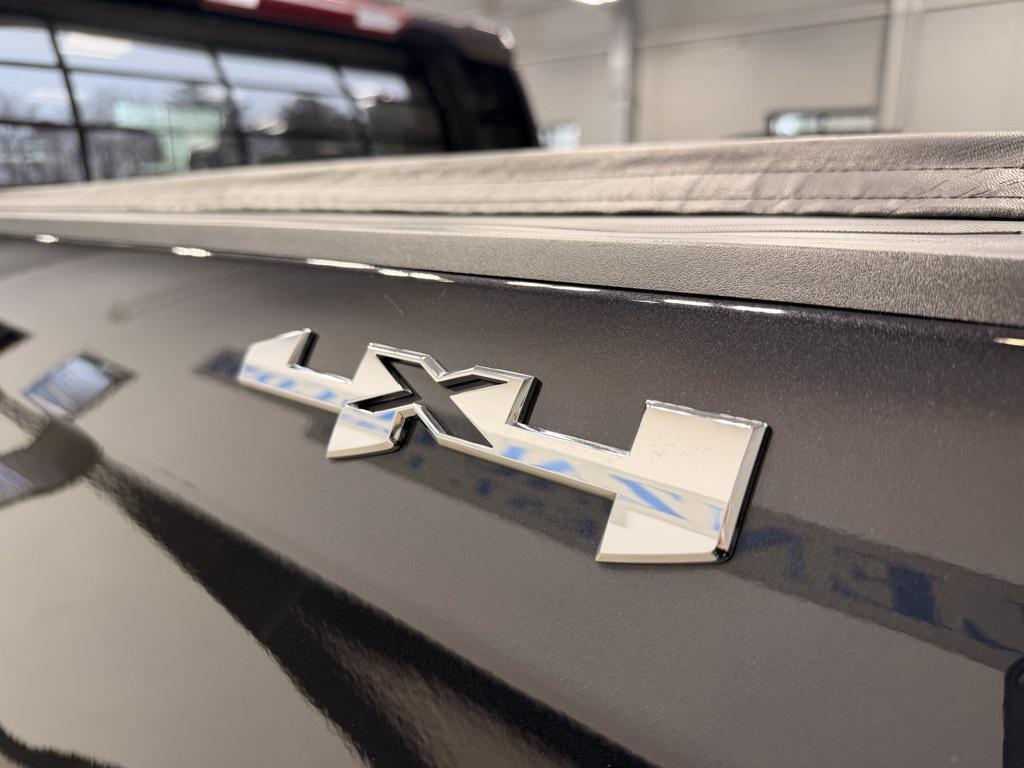 used 2022 GMC Sierra 1500 car, priced at $32,498