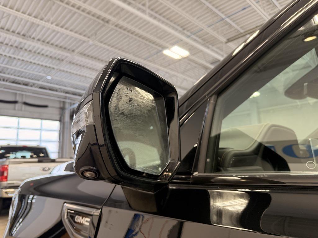 used 2024 GMC Yukon car, priced at $65,997