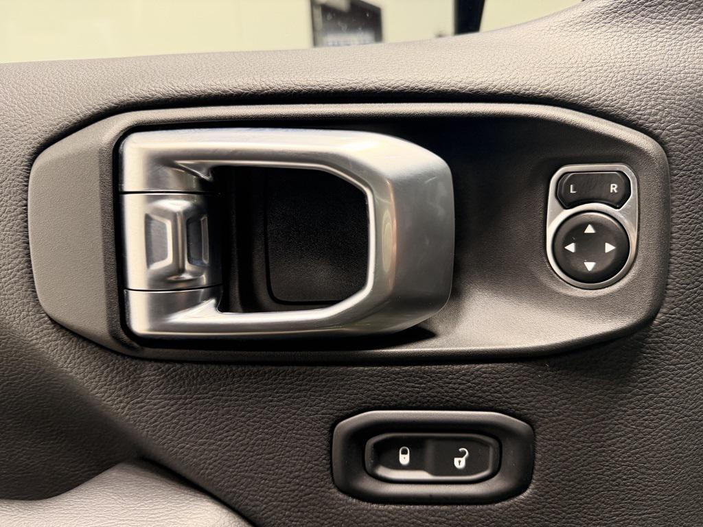 used 2022 Jeep Wrangler Unlimited car, priced at $33,997