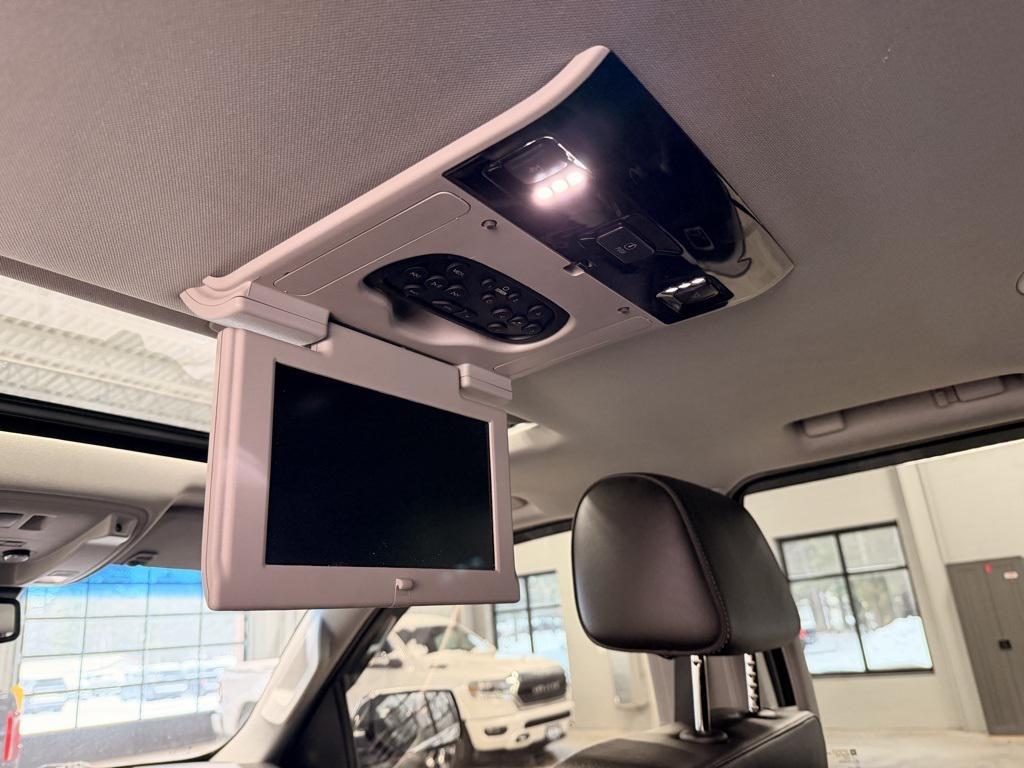 used 2019 GMC Yukon XL car, priced at $31,998