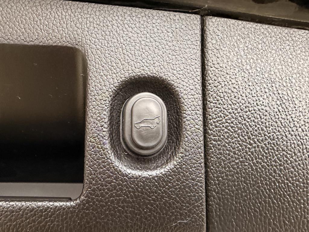 used 2019 GMC Yukon XL car, priced at $31,998