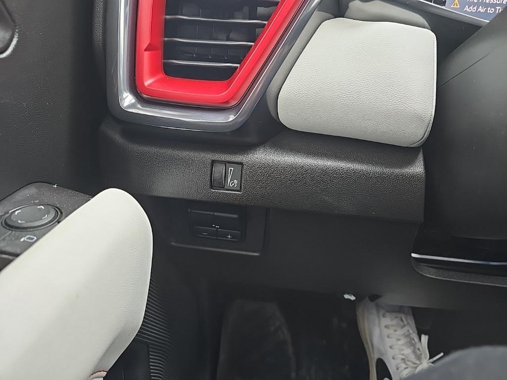 used 2024 GMC Canyon car, priced at $47,997