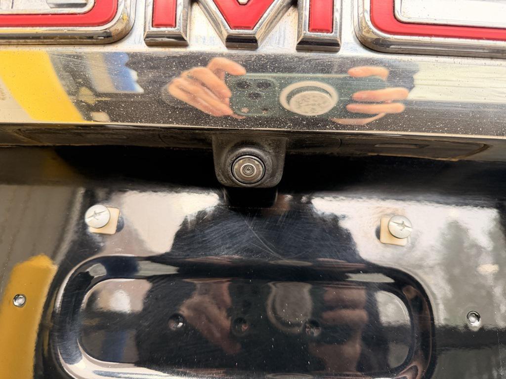 used 2021 GMC Yukon car, priced at $34,892