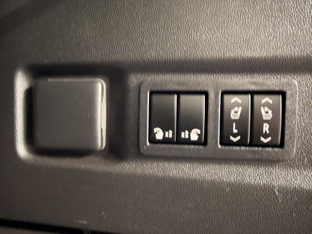 used 2021 GMC Yukon car, priced at $34,892