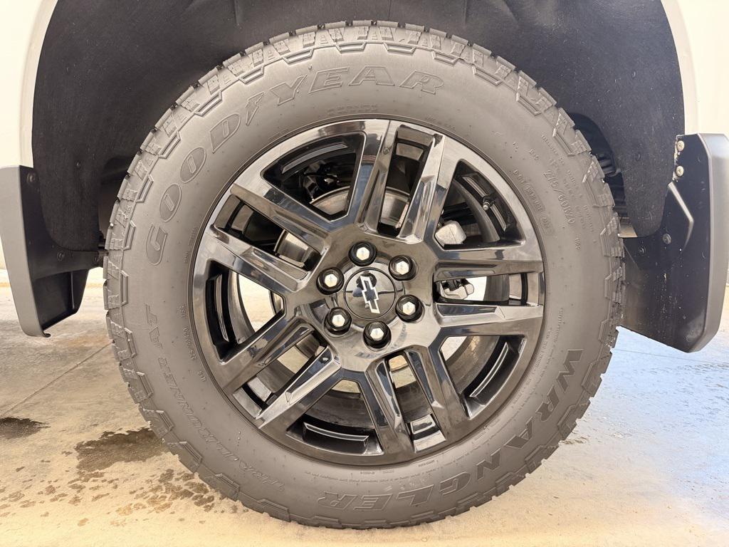 used 2025 Chevrolet Silverado 1500 car, priced at $48,998