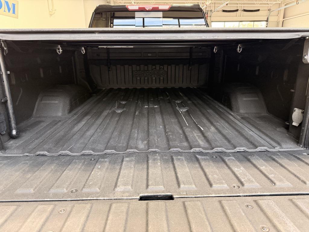 used 2022 Chevrolet Silverado 2500 car, priced at $59,997