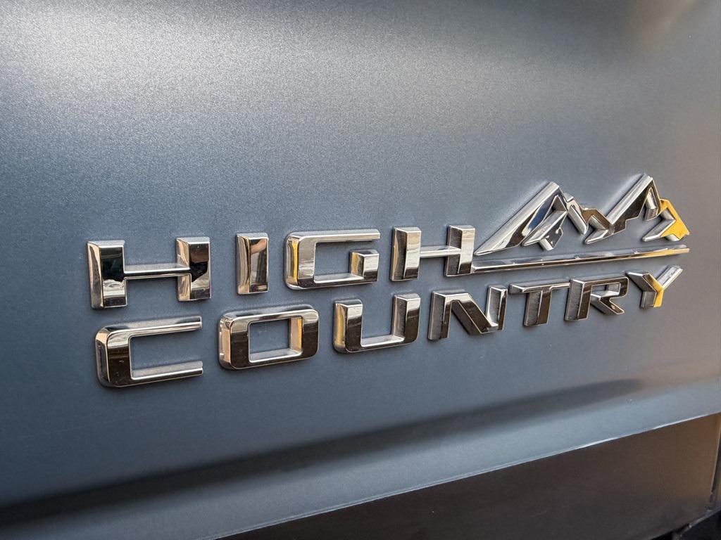 used 2022 Chevrolet Silverado 2500 car, priced at $59,997